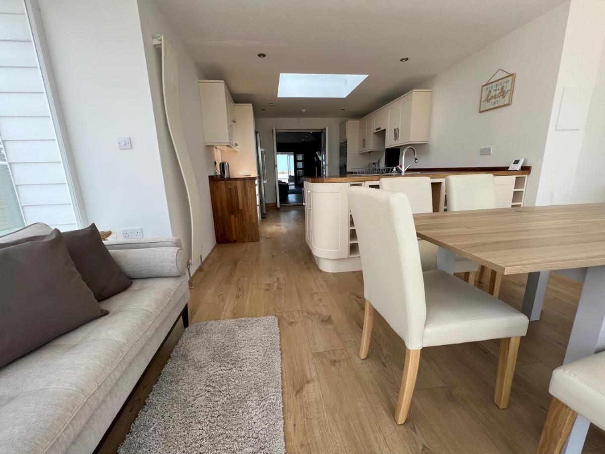 Pass The Keys Fabulous Beach Front Holiday Location Lydd Luaran gambar
