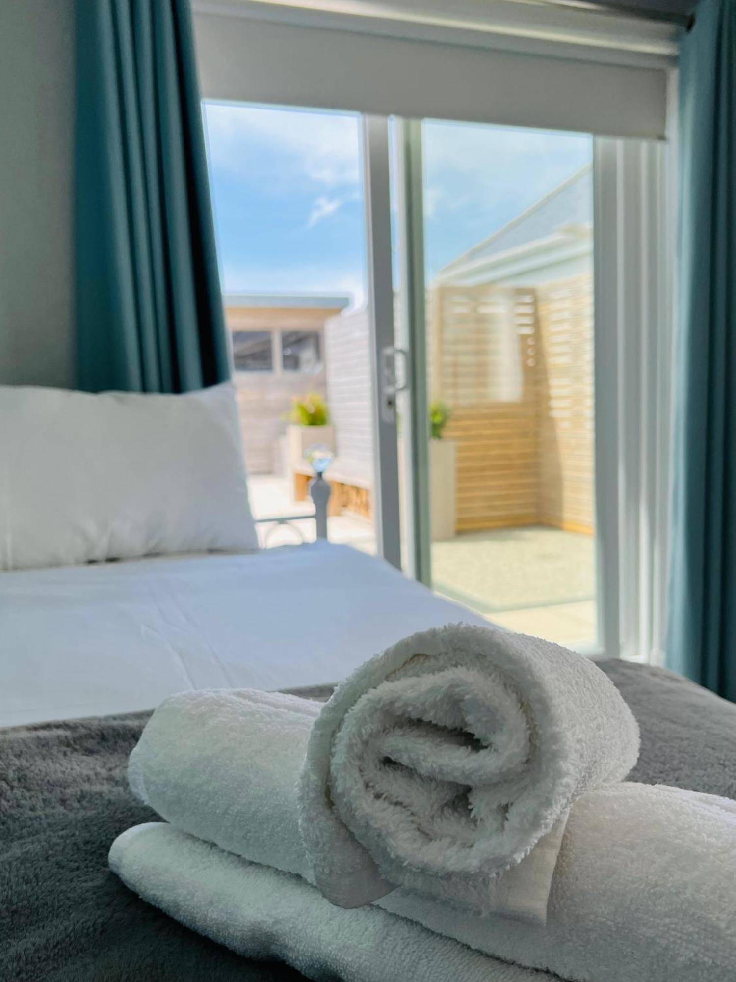 Pass The Keys Fabulous Beach Front Holiday Location Lydd Luaran gambar